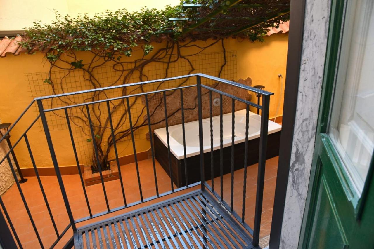 Ripa Garden room&suite Salerno Exterior foto