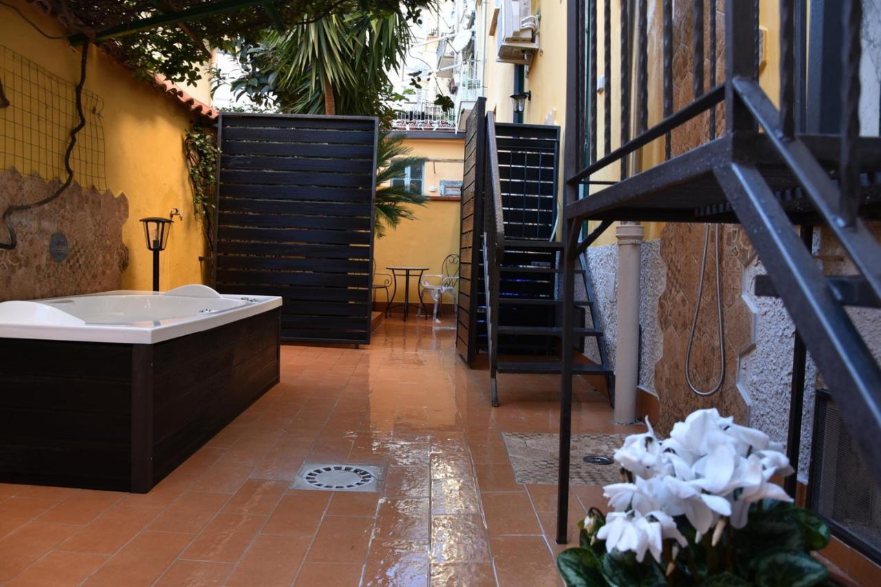 Ripa Garden room&suite Salerno Exterior foto